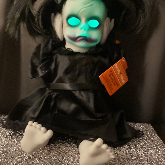 Animated Doll - Picture 4 of 5